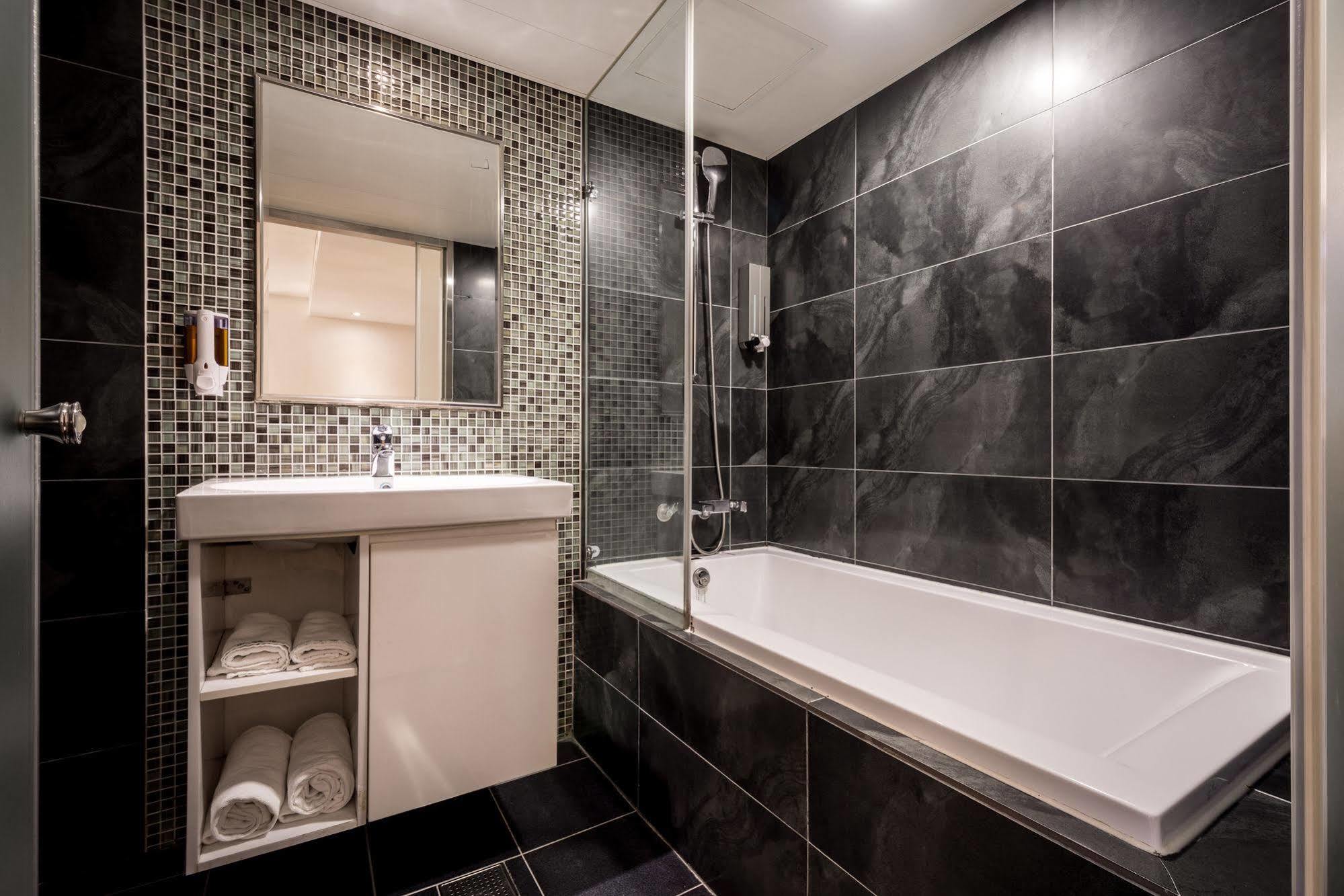 Royal Garden Hotel Taipei Dış mekan fotoğraf